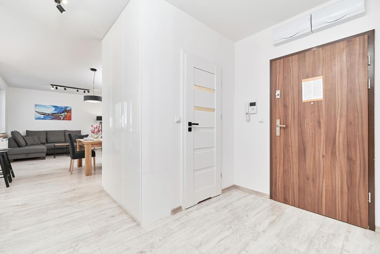 Exclusive Apartments Teczowa With Underground Parking By Noclegi Renters Вроцлав Екстер'єр фото