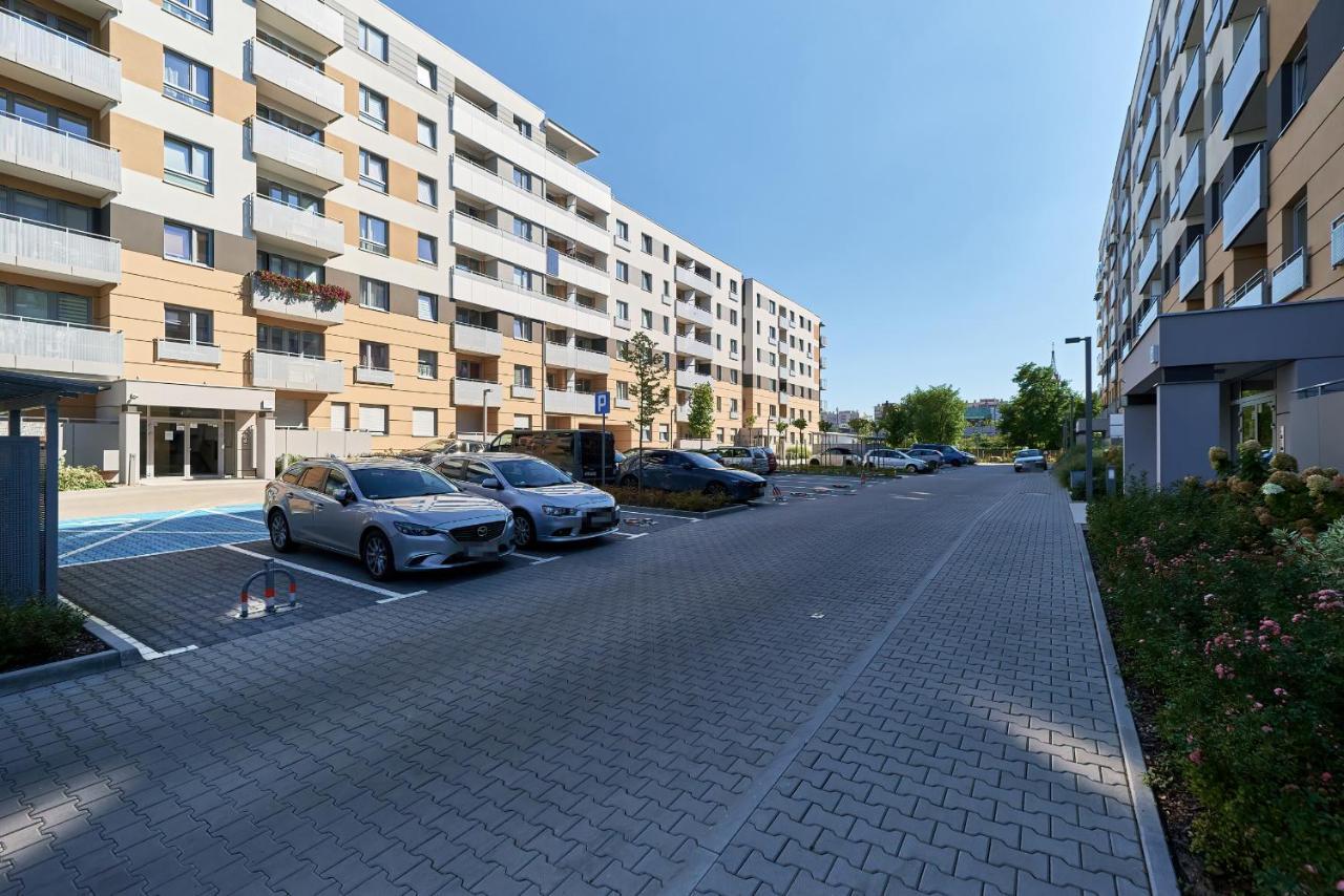 Exclusive Apartments Teczowa With Underground Parking By Noclegi Renters Вроцлав Екстер'єр фото